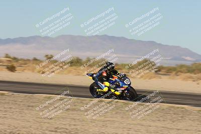 media/Nov-02-2025-CVMA (Sun) [[337aff29ab]]/Race 18-Supersport Middleweight/